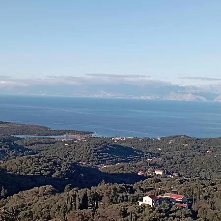 Zervou House North Corfu * Loutses