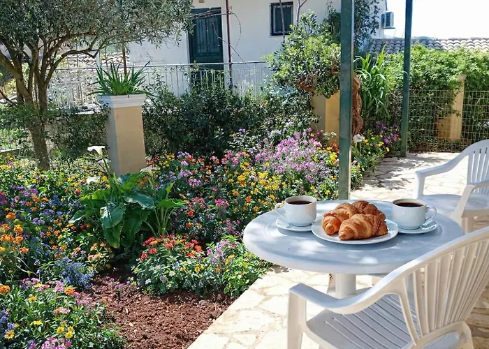 Zervou House North Corfu בית נופש *