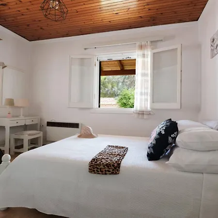 Zervou House North Corfu Semesterbostad Loútsai