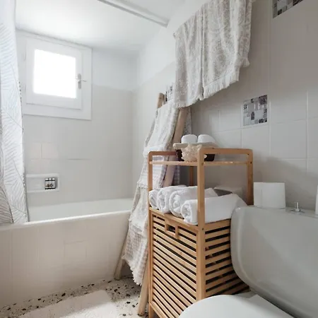 Zervou House North Corfu * Loútsai