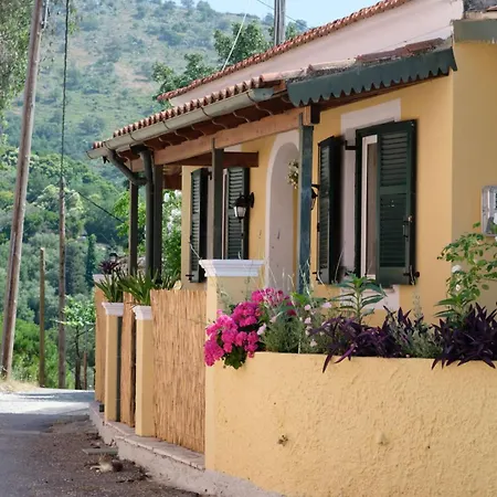 Zervou House North Corfu בית נופש